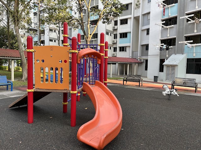 Playground - Blk 469/479 Ang Mo Kio Ave 10 — second view