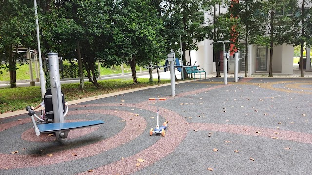 Blk 113 Playground — second view