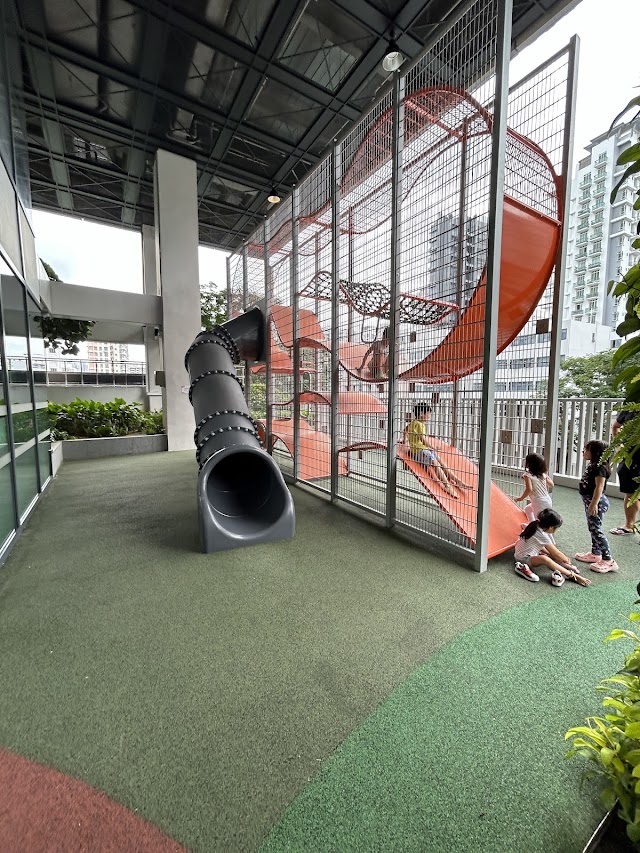 Shaw Plaza Wallhola Playground