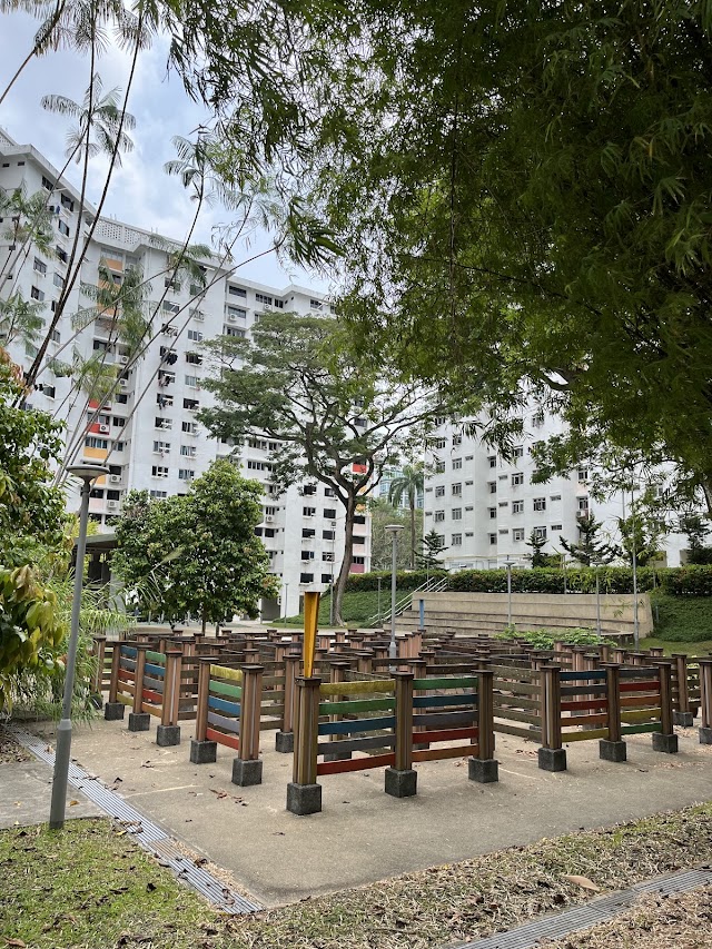 Blk 40 Children Maze Structure