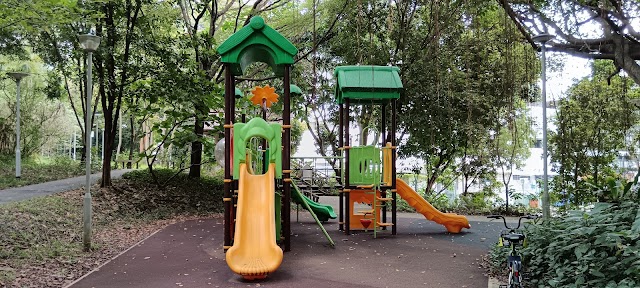 Children Playground, Rumah Tinggi Eco Pk