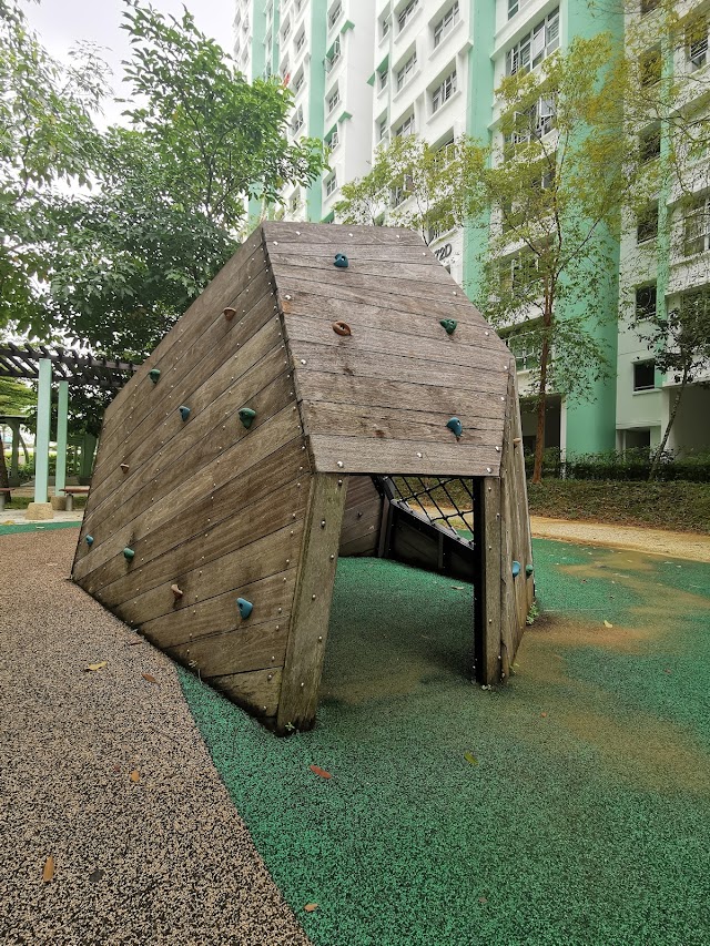Block 673 Playground — second view