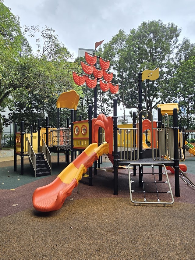Blk 185 Edgefield Plains Playground