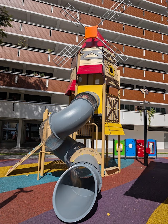 Playground Blk 3 Holland Close — second view