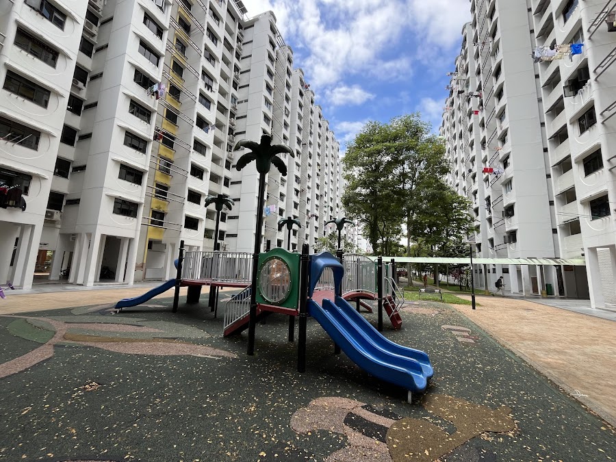 Playground - Between BLK 5 AND BLK 6 Ghim Moh Rd