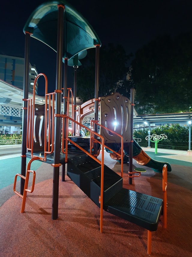 Blk 319 Children Playground — second view