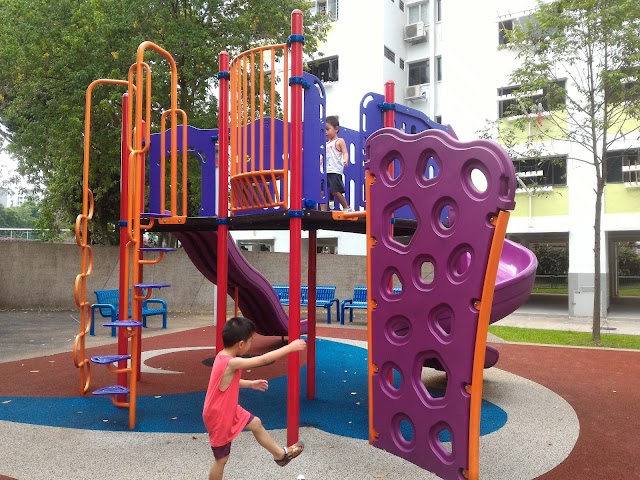 Blk 428 Playground — second view