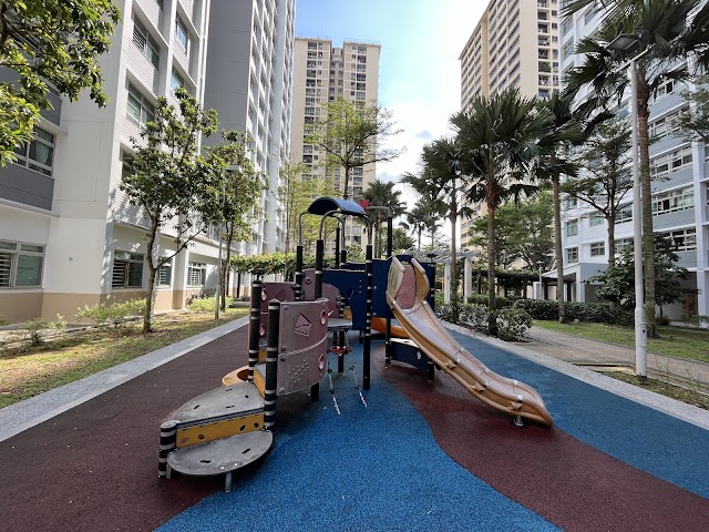 Blk 18B Holland Drive Playground — second view