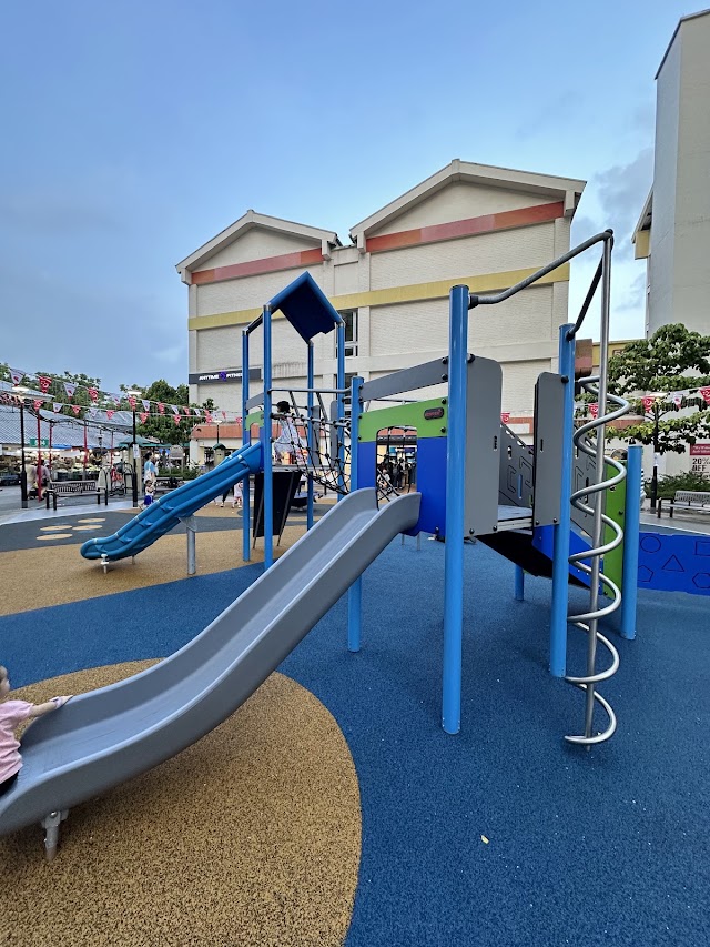 Blk 506 Playground — second view