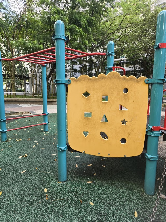 118 Edgedale Plains Playground — second view