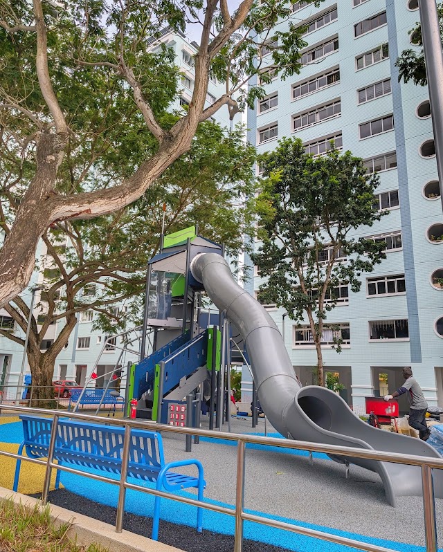 Blk 238 Playground — second view