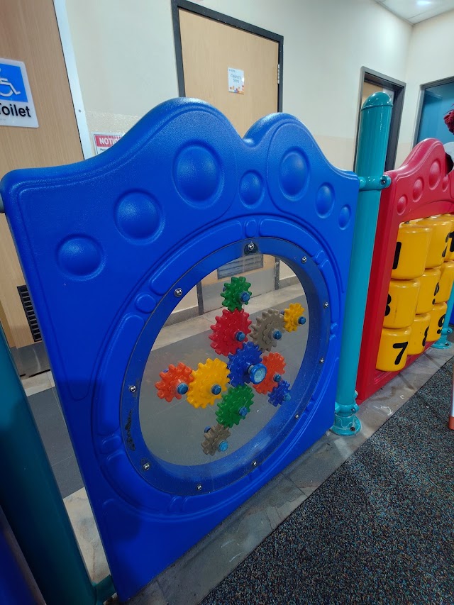 Whampoa Community Club Playground — second view