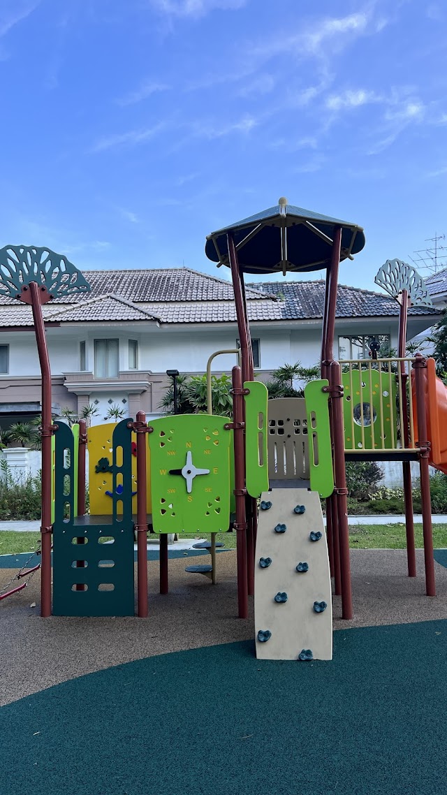 Gentle Drive Playground