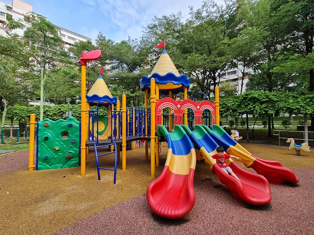Serangoon Sunshine Park Outdoor Playground