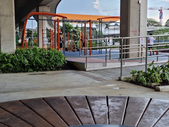 Punggol Green — climbing playground — second view