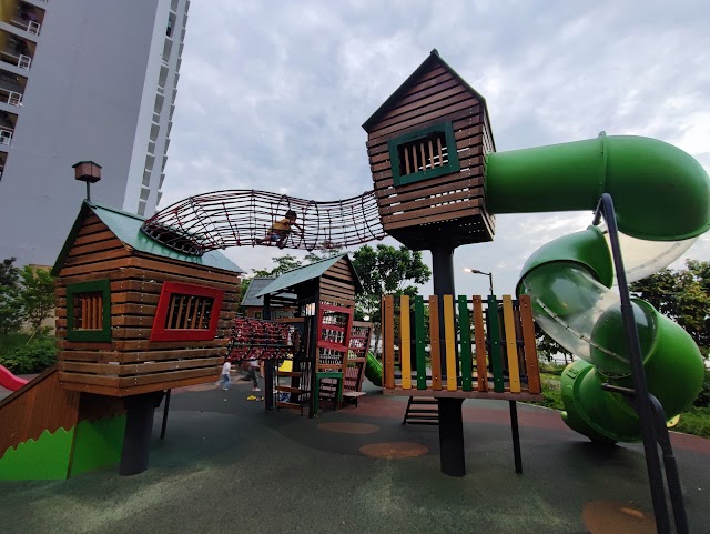 Northshore Huts in the Air Playground — second view