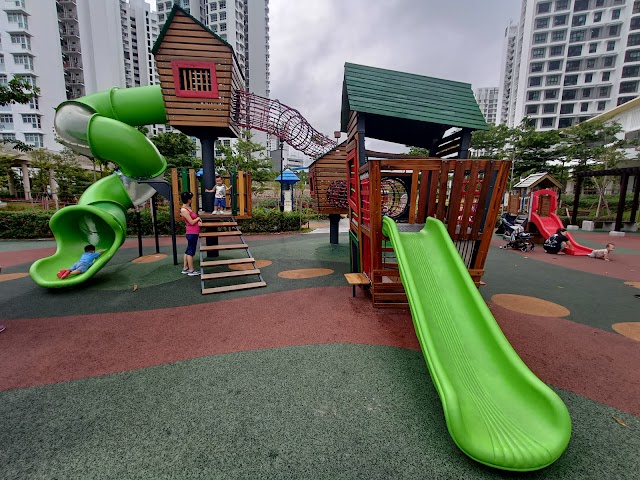 Northshore Huts in the Air Playground