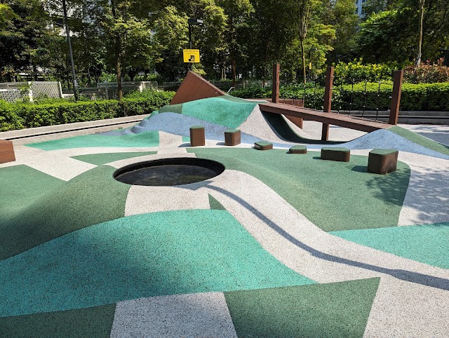 101 Alkaff Courtview Meadow Playground (roof garden) — second view
