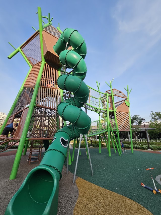 Tengah playground