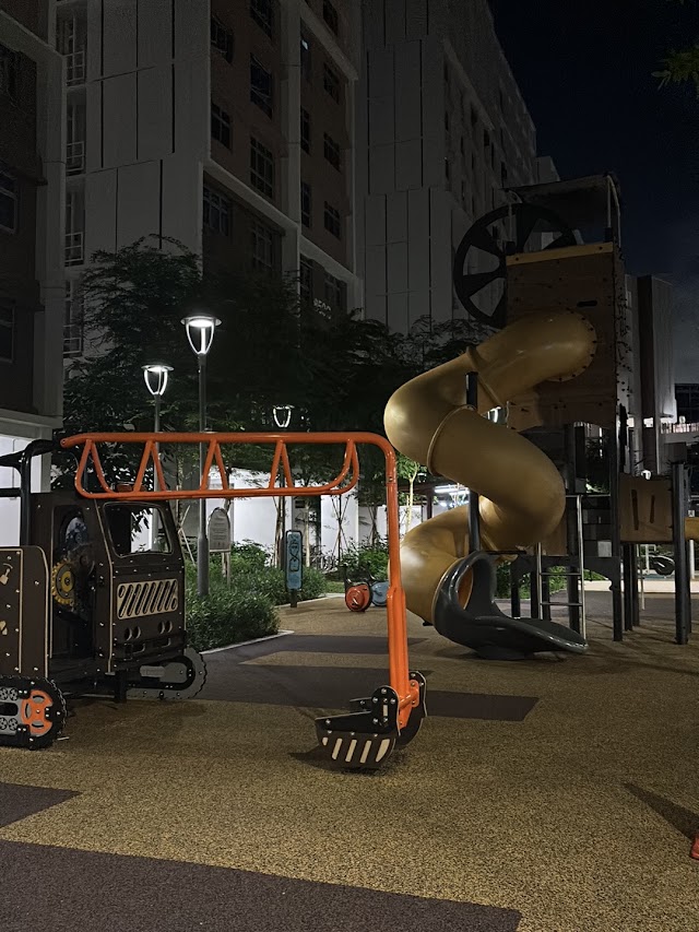 Tampines GreenSpring Playground — second view