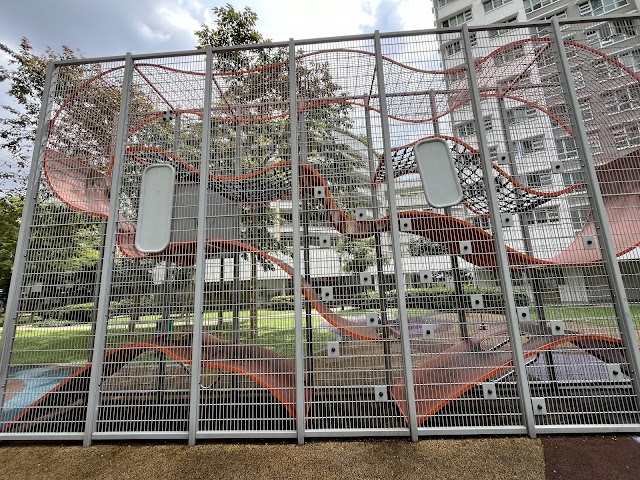 Wallhola Playground - Blk 117B Jalan Tenteram — second view