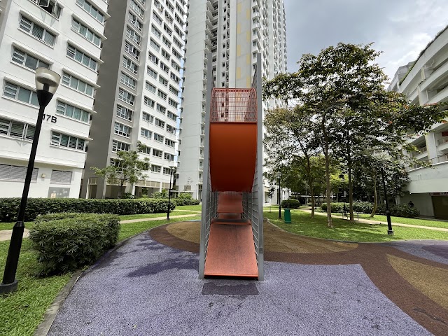 Wallhola Playground - Blk 117B Jalan Tenteram