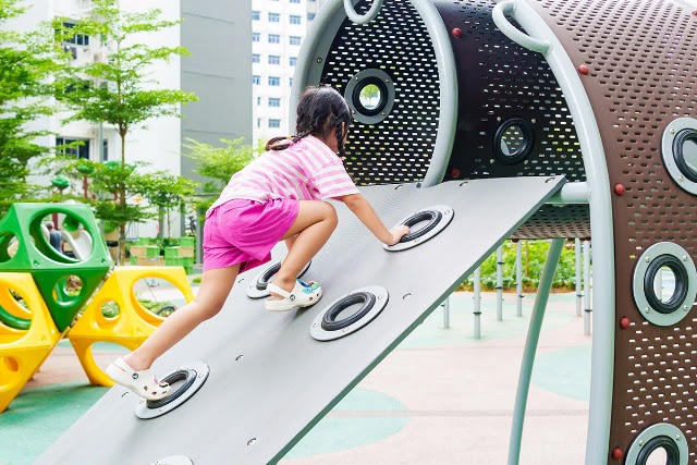 383B Yishun Glen Playground — second view
