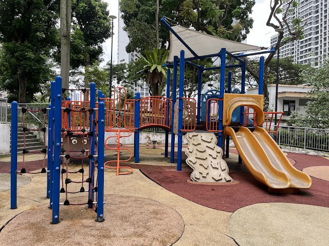Playground - Blk 302 Clementi Ave 4