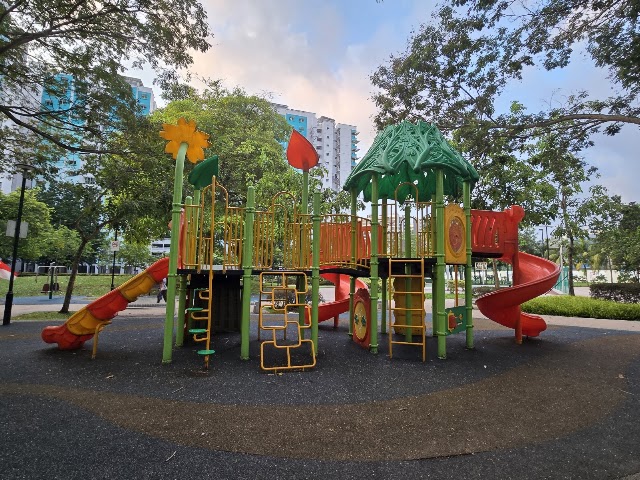 BLK 126 Playground — second view