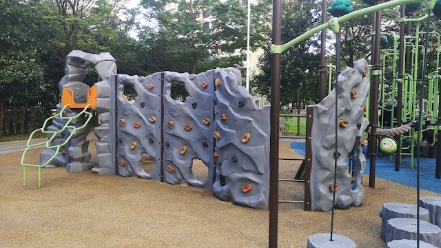 Fernvale Rivergrove Playground 1 — second view