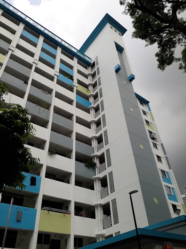 Blk 158 Lorong 1 Toa Payoh Playground — second view