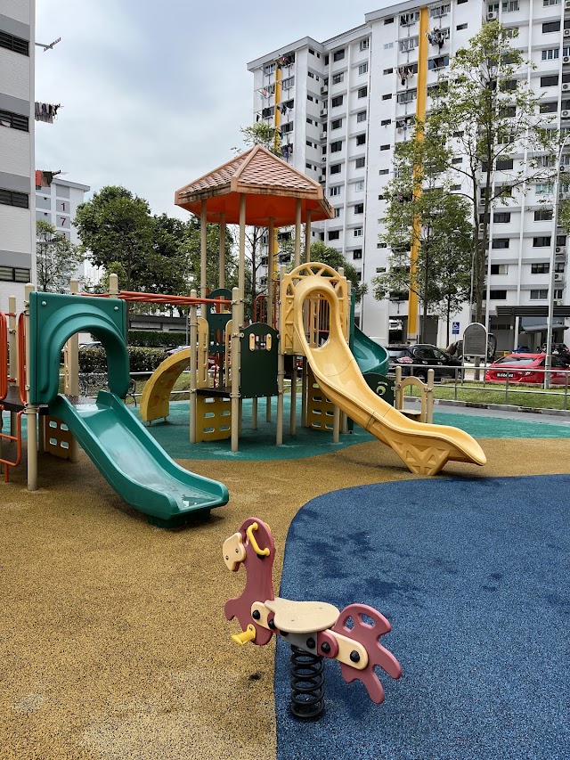 Playground - Blk 175/176 Ang Mo Kio Ave 4