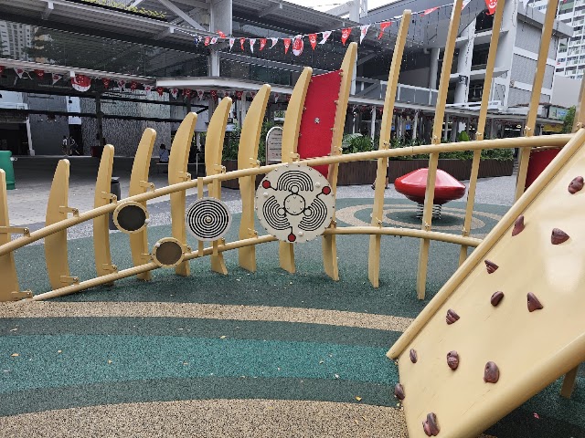 711 Playground — second view