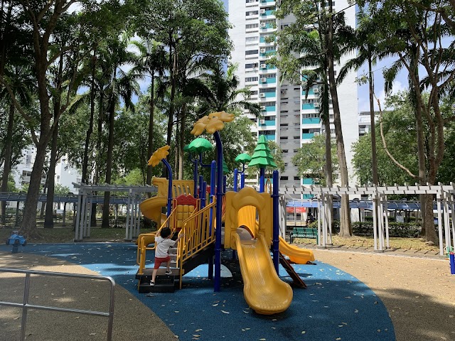 15 / 16 Marine Terrace Playground — second view