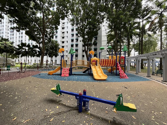 15 / 16 Marine Terrace Playground