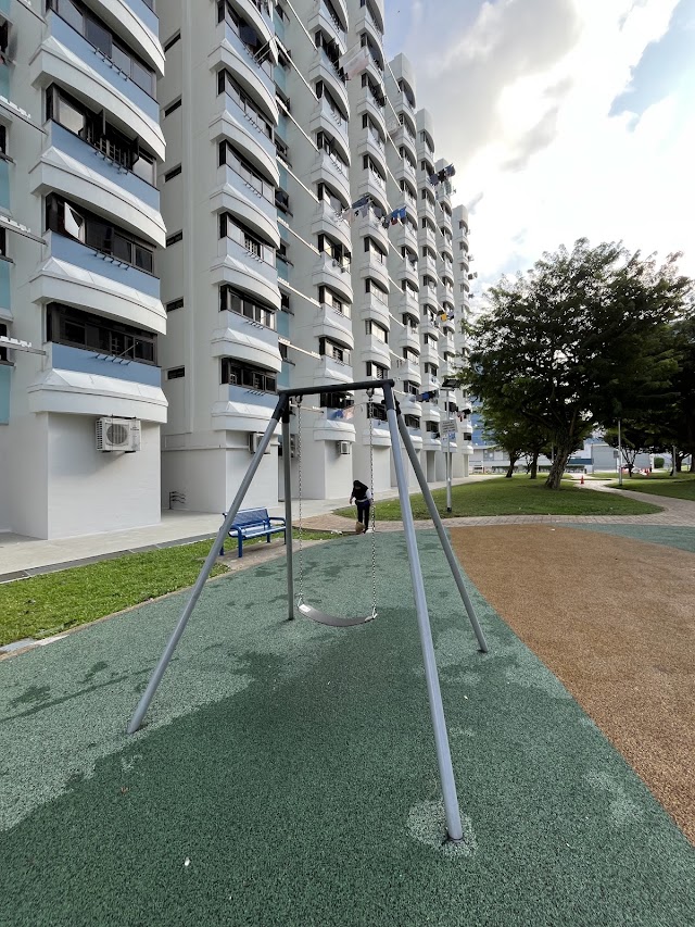 Playground - Blk 323 Ang Mo Kio Ave 3 — second view