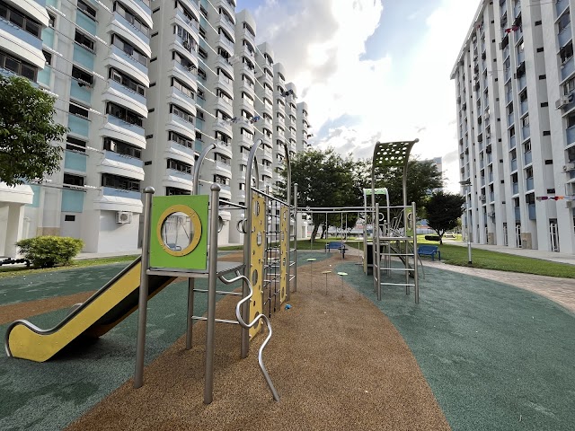 Playground - Blk 323 Ang Mo Kio Ave 3