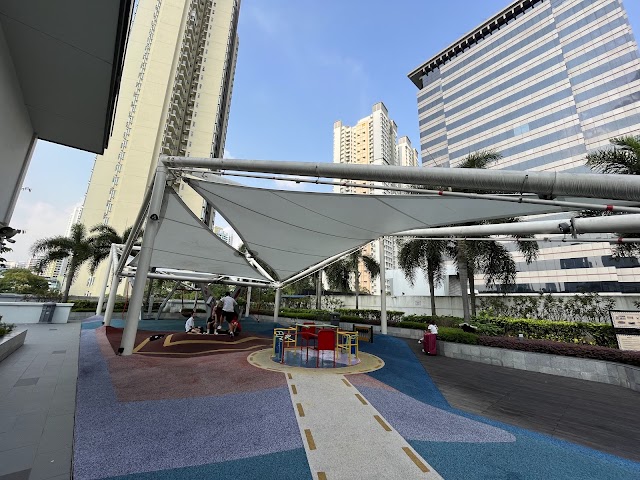 Rooftop playground - Tiong Bahru Plaza — second view