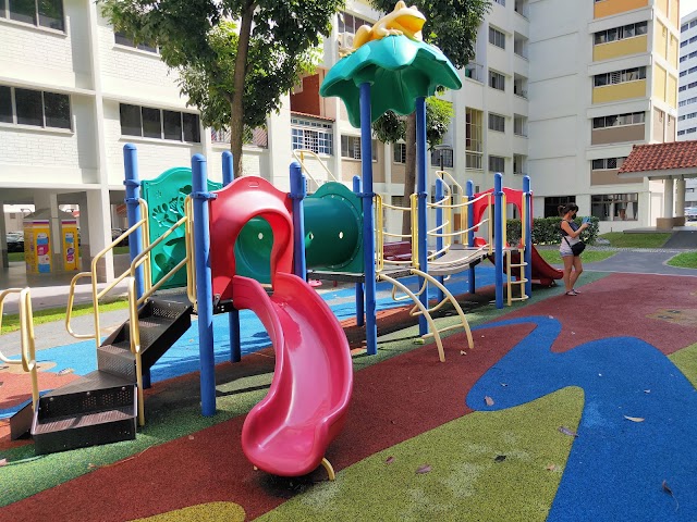 Blk 423/Blk 424 Playground — second view