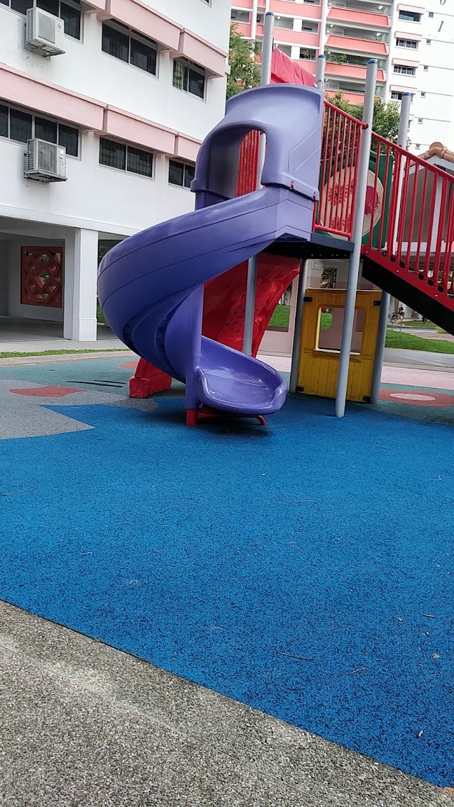 Blk 513 Choa Chu Kang Street 51 Playground — second view