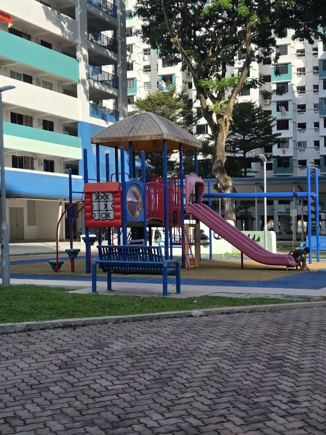 64 Kolam Ayer Playground