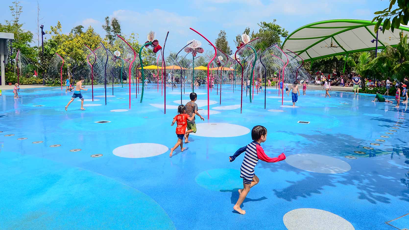 Archive photo, before 2020: water jets at Far East Organization Children’s Garden